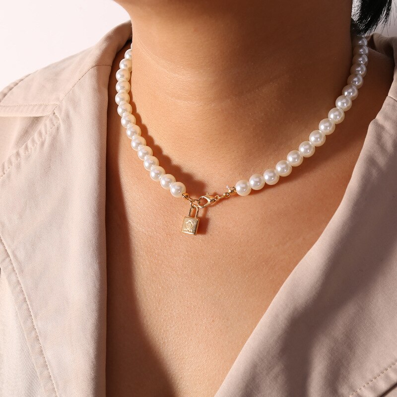KMVEXO Bohemian Shell Hoofd Lock Ronde Gesimuleerde Parel Kralen Choker Ketting voor Bruiden Vrouwen Vrouwelijke Bruids Bruiloft Sieraden