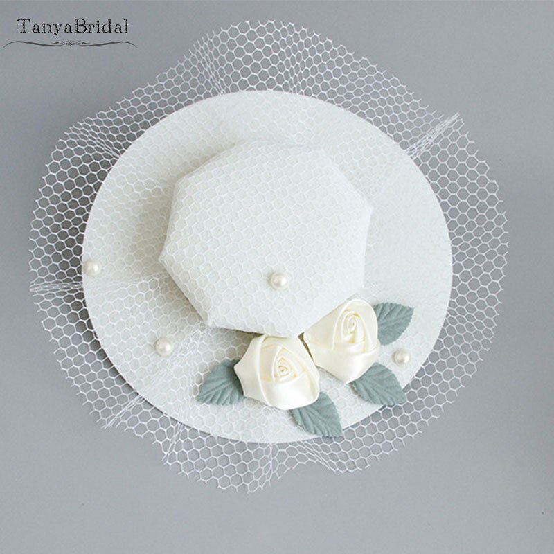 Marfil pequeños sombreros de boda flores y tul Vintage Jockey accesorios para el cabello mujeres sombreros formales DH020