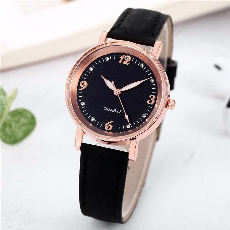 2020New Luminous Watch Ladies Black Leather Casual Women Luxury Rhinestone Scale Watchbands Quartz Female Clocks relojes
