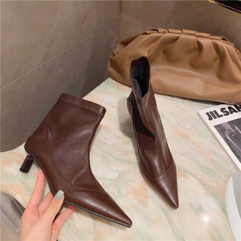 Vit spetsad tå dam sock boots låga tunna höga klackar stretch tyg boots dam varm päls slim fit slip on ankel boots skor