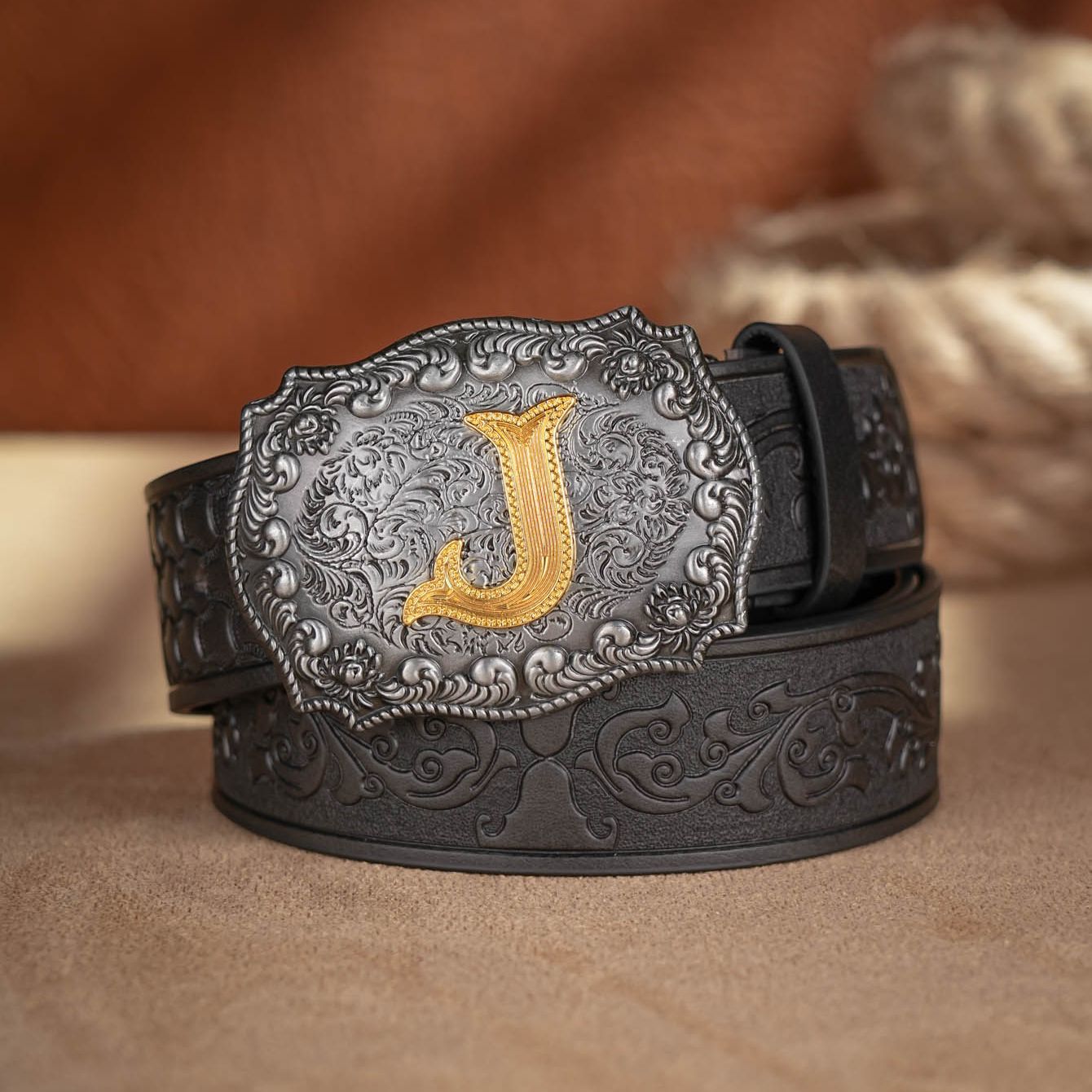 Cinturón de cuero PU de vaquero occidental - Correa de cintura para hombre Decoración de toro con grabado floral para jeans