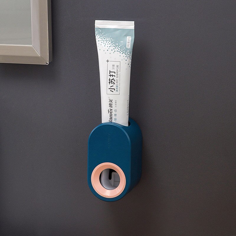 Guret vægmonteret tandpastaeklemme til tilbehør til badeværelset automatisk tandpasta dispenser tandbørsteholder aftagelig hylde: Mørkeblå