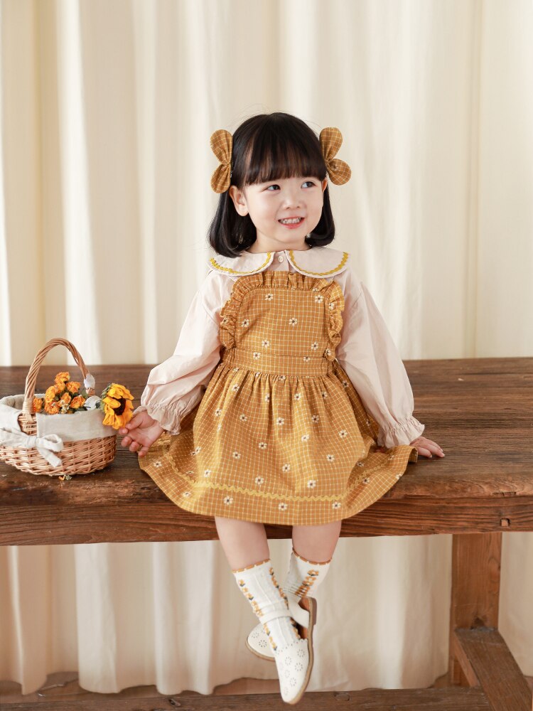 Girls' Pastoral Style Socks 2022 Spring Wavy Edge Three-Dimensional Flower Medium Tube Socks