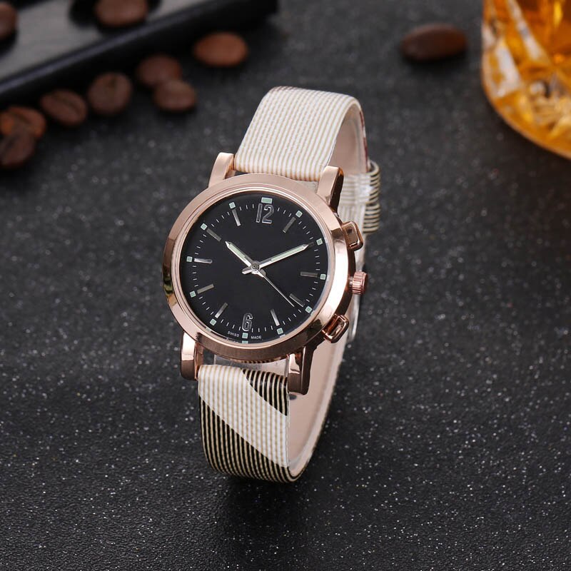 Luxe paar horloges heren dames quartz horloge aaa sport waterdicht tafel lederen band horloge paar montre: Zwart meisje