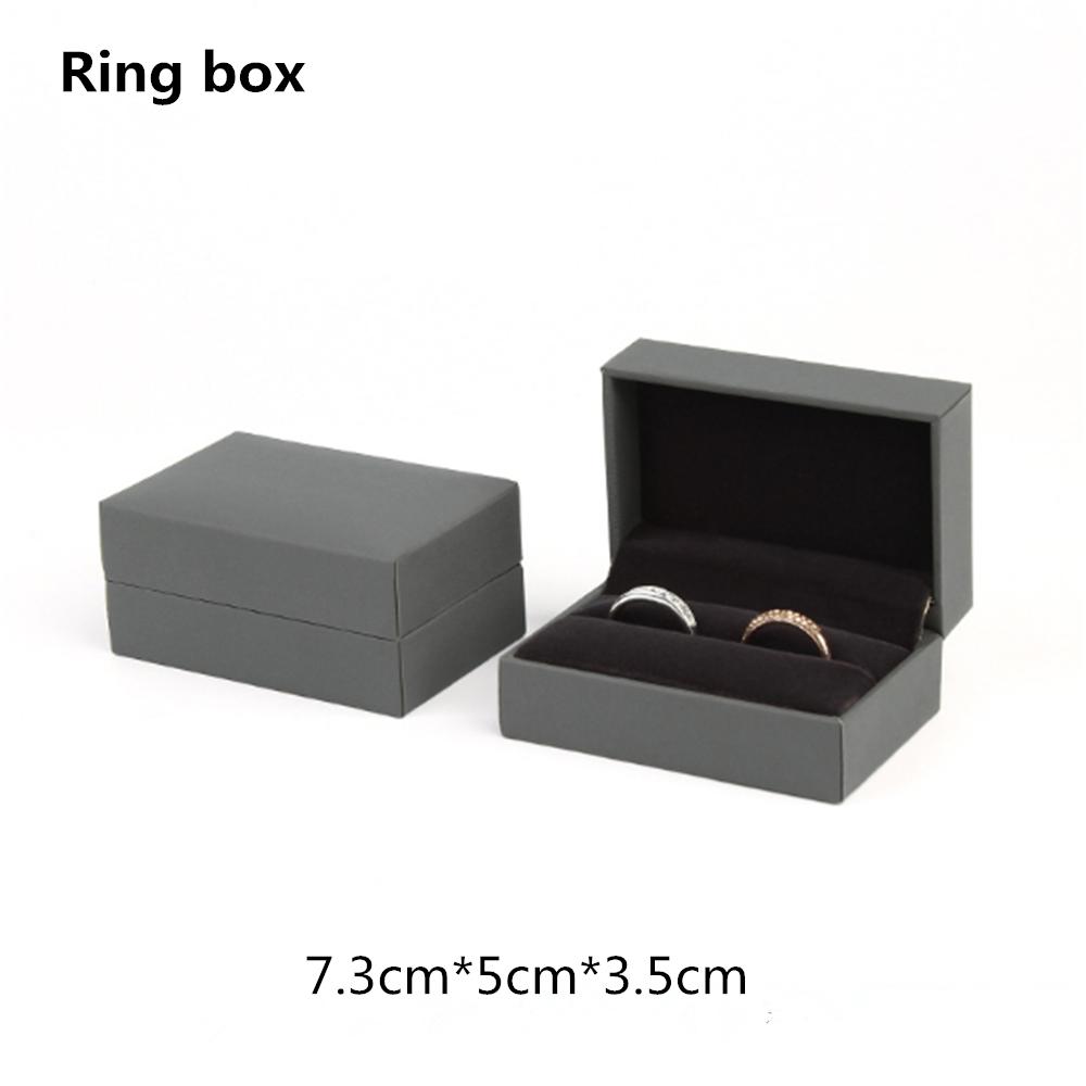 1Pcs Samt Schmuck Platz Box Frauen Hochzeit Ohrringe Ring Display Organizer Fall Elegante Schmuck Box 50x55x40mm: Ring box