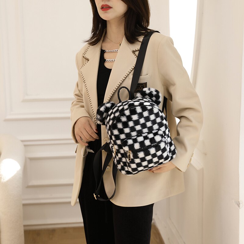 Mini zaino soffice a scacchi per donna 2021 orecchie di orso zaino in peluche scacchiera borsa con spalle in pelliccia zaino peloso scozzese Kawaii