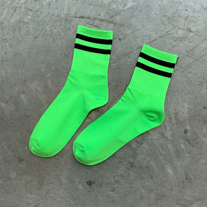 Stilig ren farge klassiske striper casual neon sokker kvinner harajuku fluorescens grønne korte sokker vinter bomull sokker unisex: Dyp grønn
