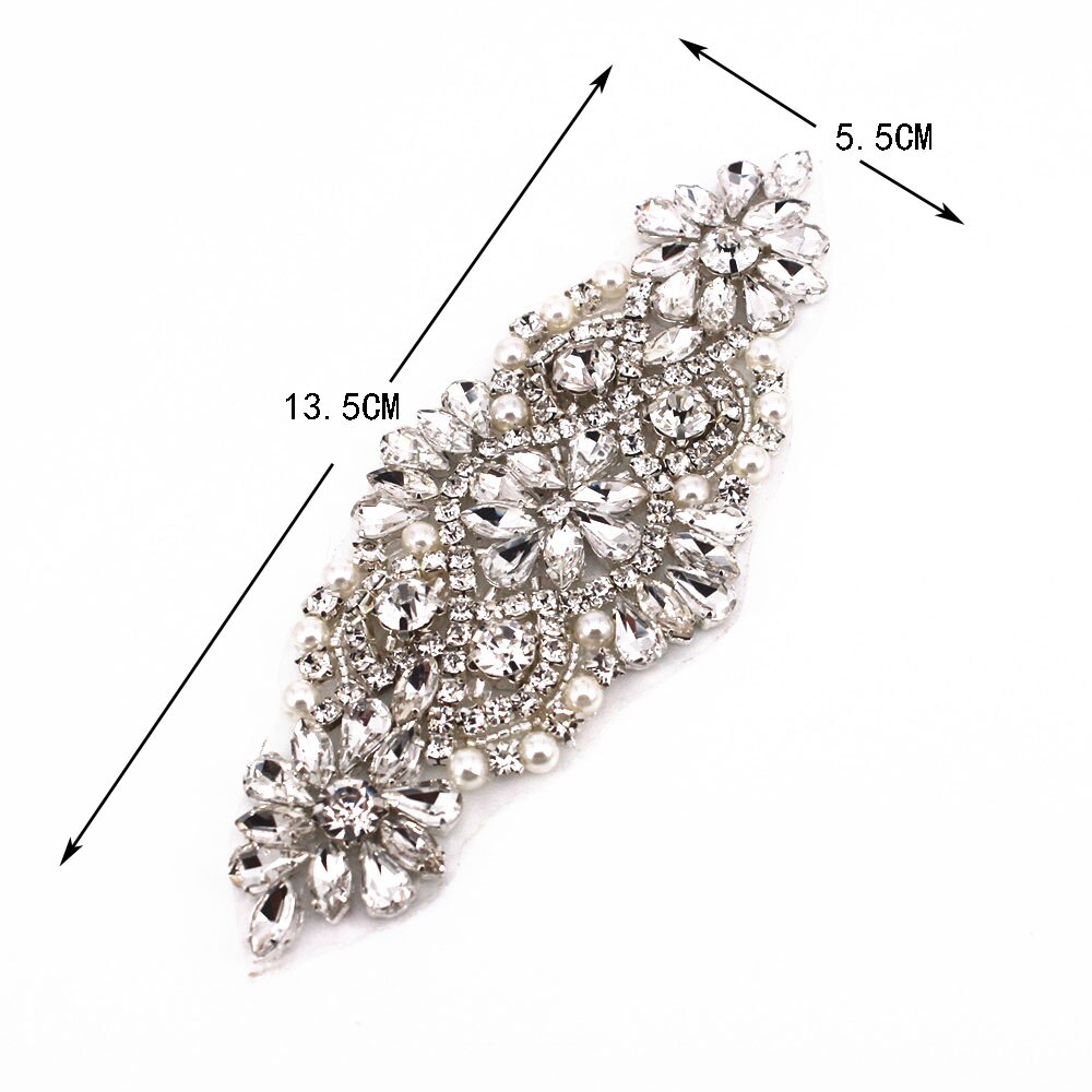 Ijzer op Applique Crystal Strass Bruidsriem Applique Crystal Applique Verfraaide Trim voor Trouwjurk Riemen hoofdband Verkocht door 1 stuk - België