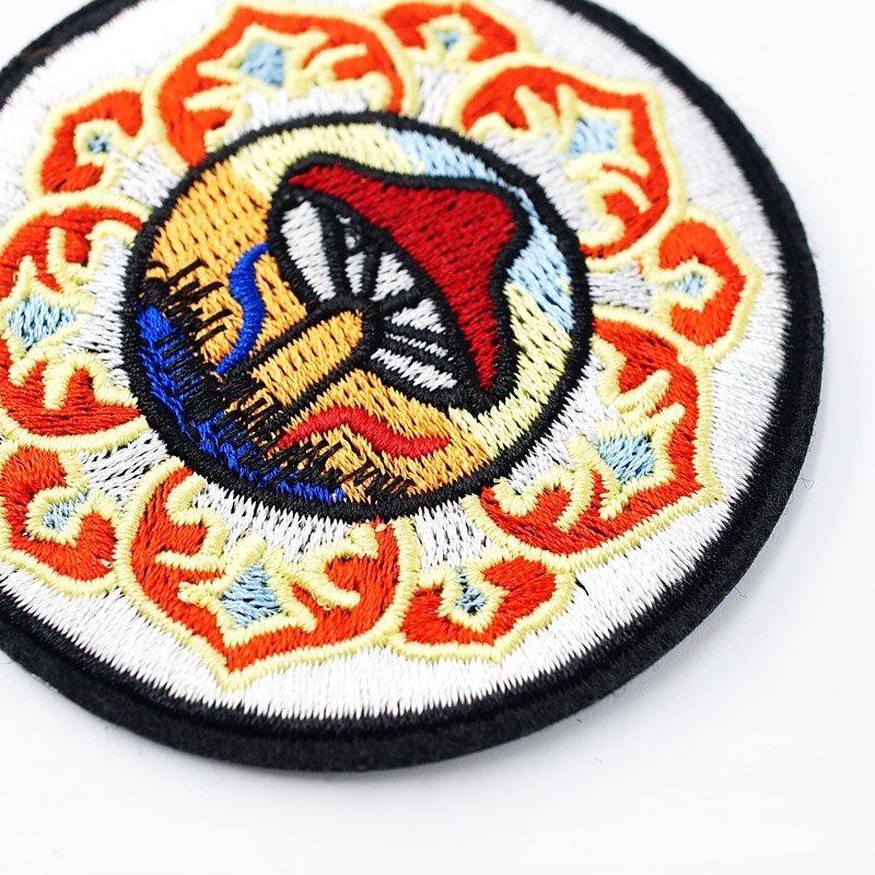 Svampe størrelse :7.1 x 7.3cm stof strygemærke badge broderede badges abstrakte børnemærker til tøj klistermærker 0070