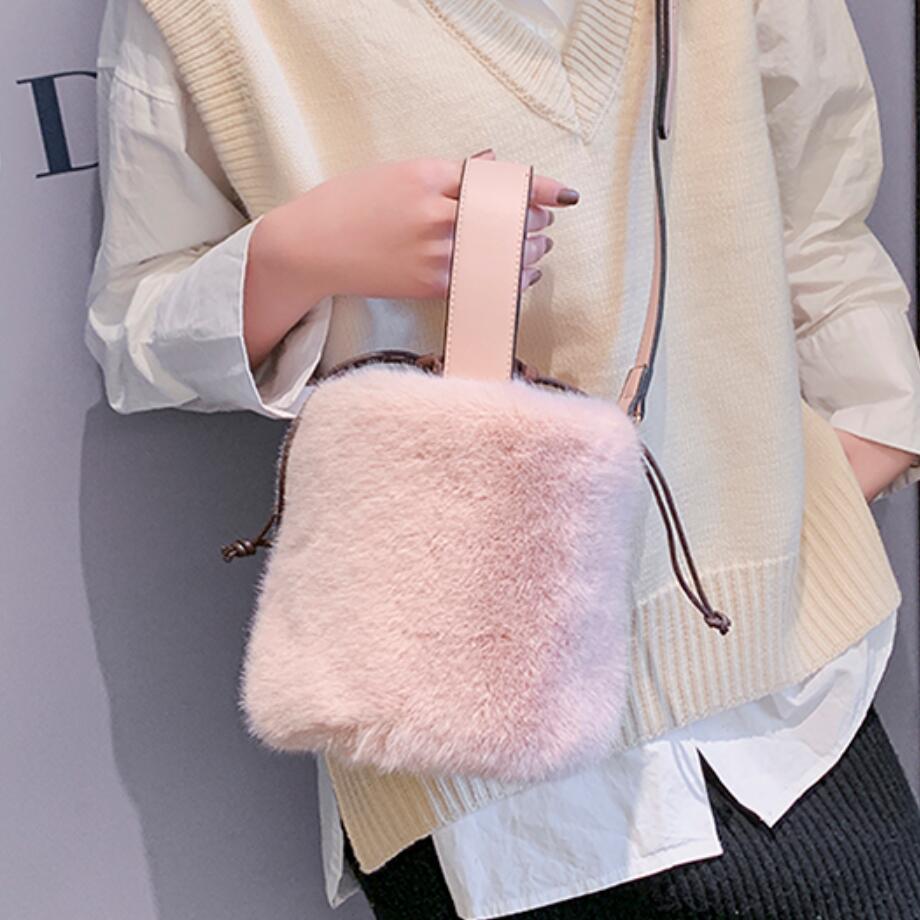 Elegante feminino tote balde saco 2020 moda nova alta qualidade macio de pelúcia designer bolsa de viagem bolsa ombro mensageiro