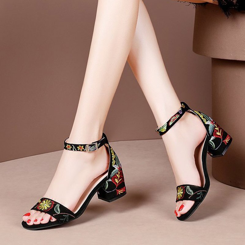 plus rozmiar 41 letnie sandały damskie haftować pasek na kostkę sandały wysokie obcasy buty sukienka kwiat panie buty Sandalias mujer 8113N