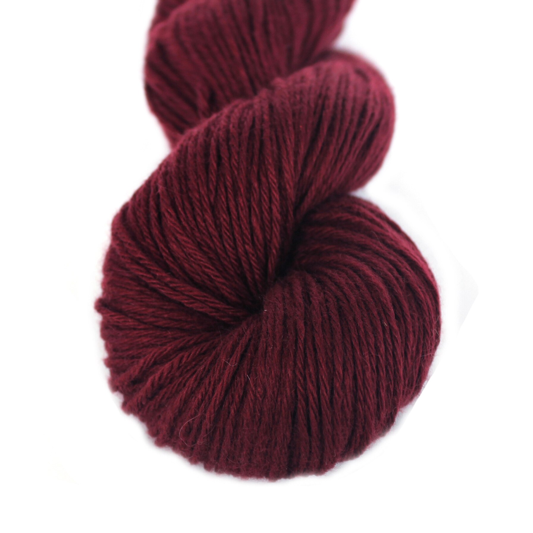 1*55g hank 100%  mongolsk kashmir garn dk vægt til håndstrik mellemtykt garn: 15 cabernet