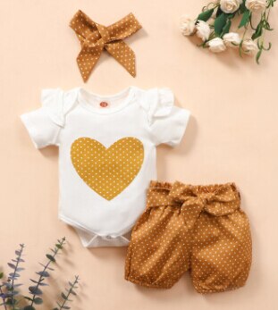 Meisje Hart Gedrukt 3 Stuks Romper Set, korte Mouwen Driehoek Kruis Tops Met Golf Punt Shorts En Boog Hoofdband: 2 / 9m