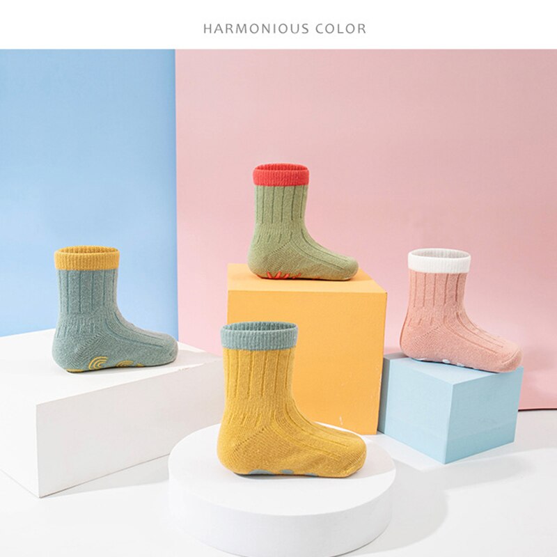 Calzini per neonato calzini antiscivolo in cotone morbido autunnale per neonati accessori per bambina calzini Casual corti a stella da cartone animato 0-12 mesi
