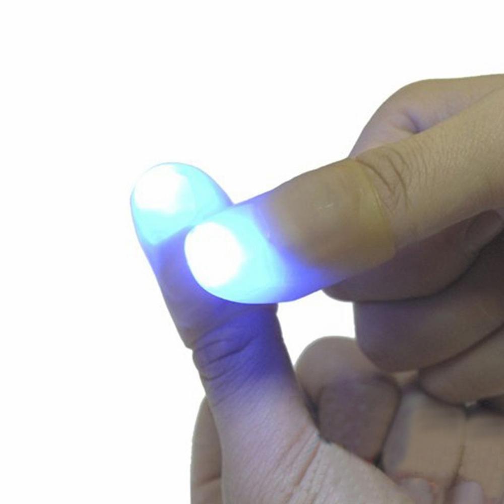 Accesorios para trucos de magia con dedos intermitentes, luz LED, 2 uds.
