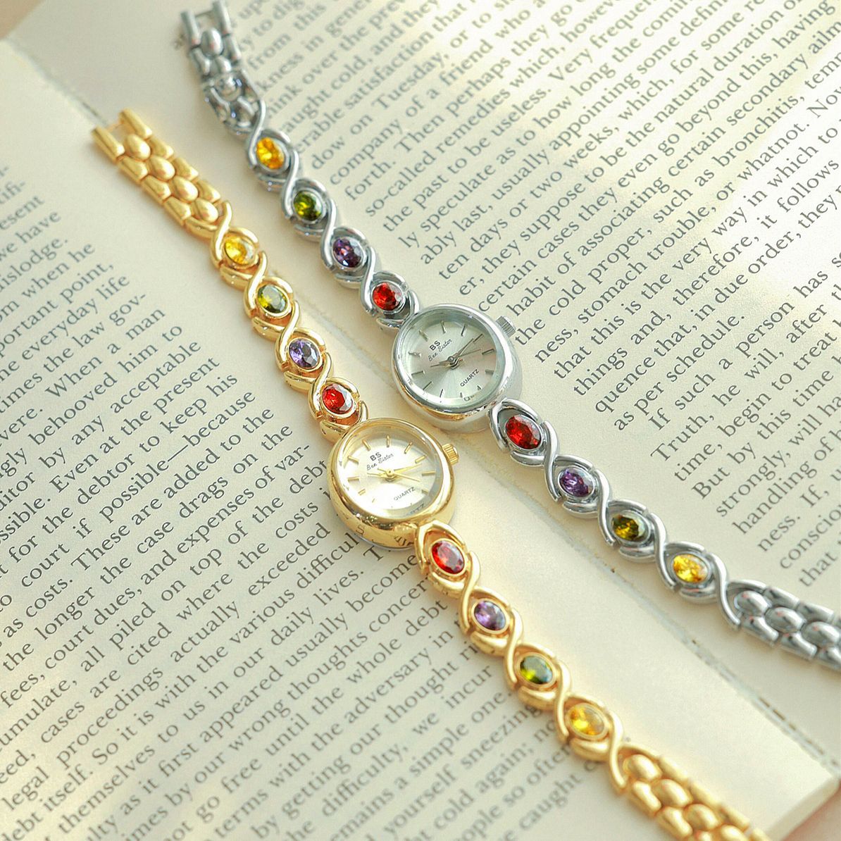 UTHAI Uhr Für Frauen Licht Luxus retro Oval Regenbogen Armbinde uhren Wasserdichte Damen Quarzuhr Armbanduhren