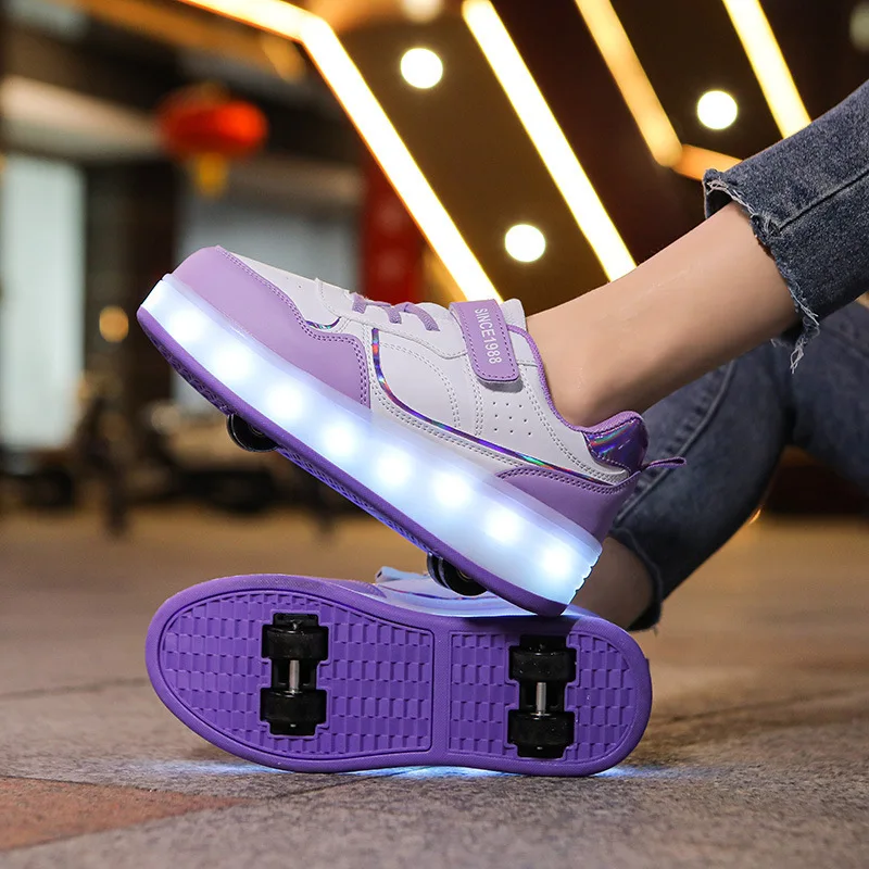Otoño/Invierno, nuevos patines de cuatro ruedas de alto valor estético para hombres, mujeres, niños, estudiantes en el campus con cuatro ruedas