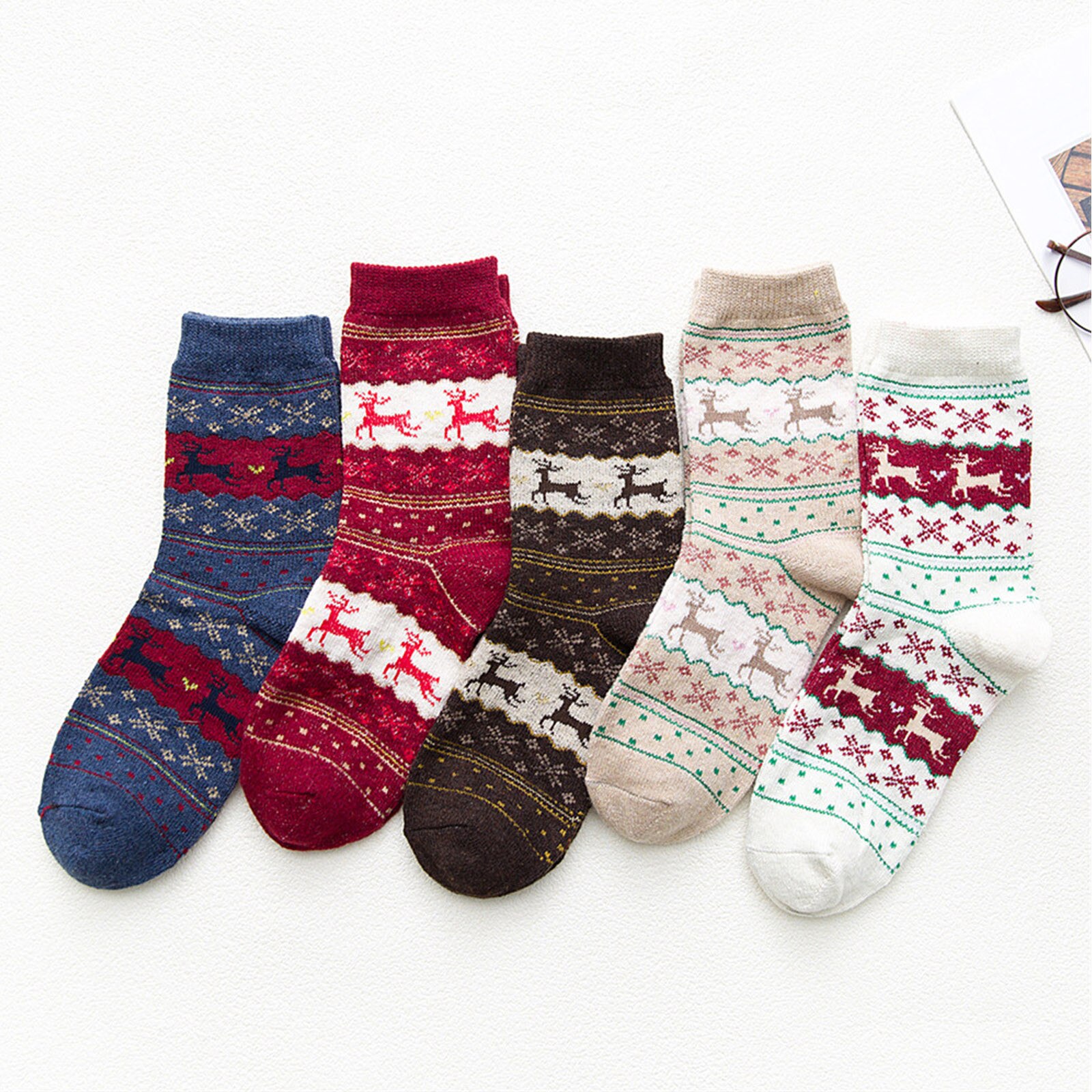 5 pairs of elastic soft women socks Christmas elk cotton knitted medium socks Winter thick casual warm socks chaussette: Default Title