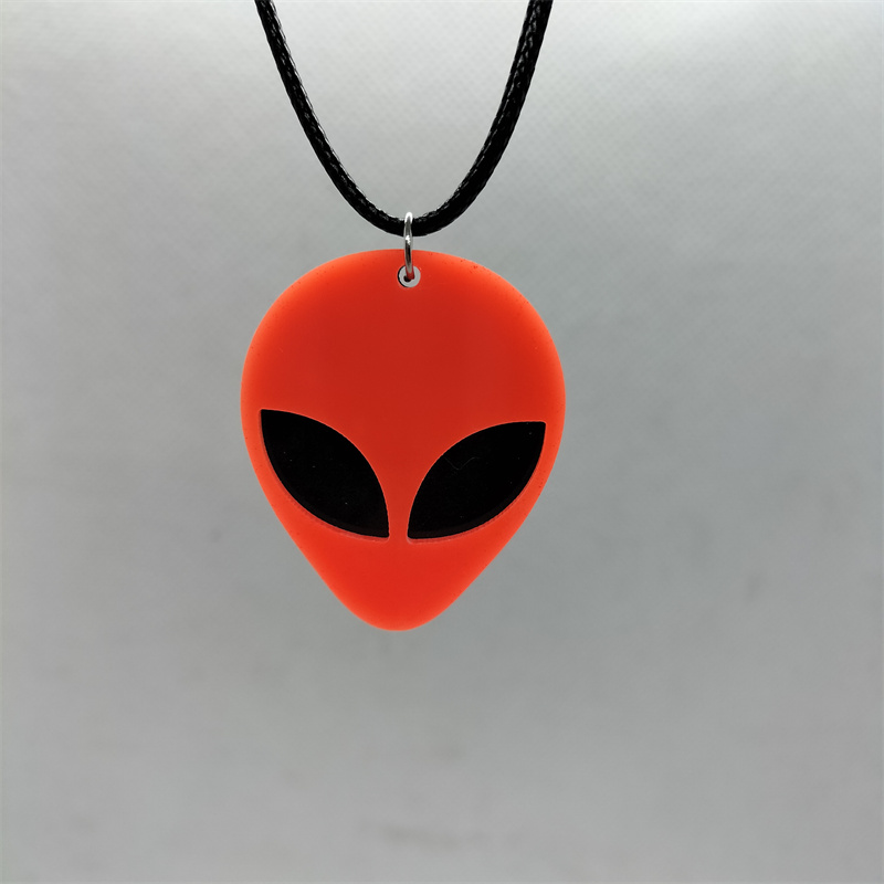 Yungqi Alien Mask Shape Arcylic Charms Pendant Necklaces for Women Girl Minimalist Rope Chain Choker Necklace Jewelry Collier: Champagne gold