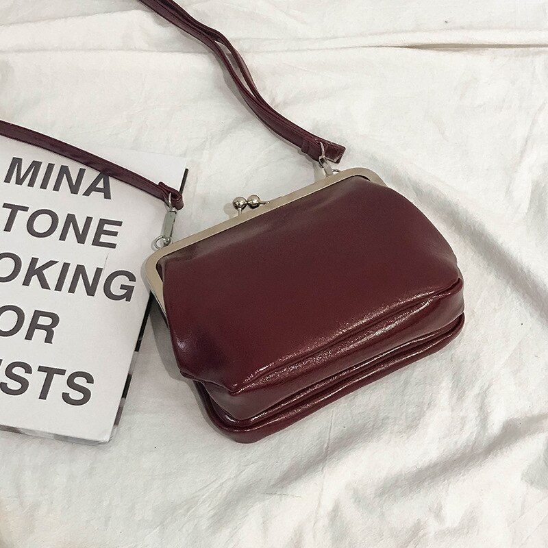 Retro patent læder taske kvinder pu håndtaske ensfarvet afslappet lille crossbody skuldertaske shell type messenger tasker: Burgunder