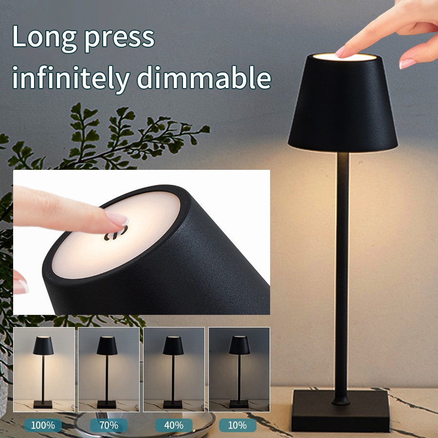Lampade da scrivania Lampada da tavolo a LED a 3 colori Luce notturna Touch Dimming Protezione per gli occhi Lampade plug-in USB per lampada da tavolo da studio Luce laterale del letto