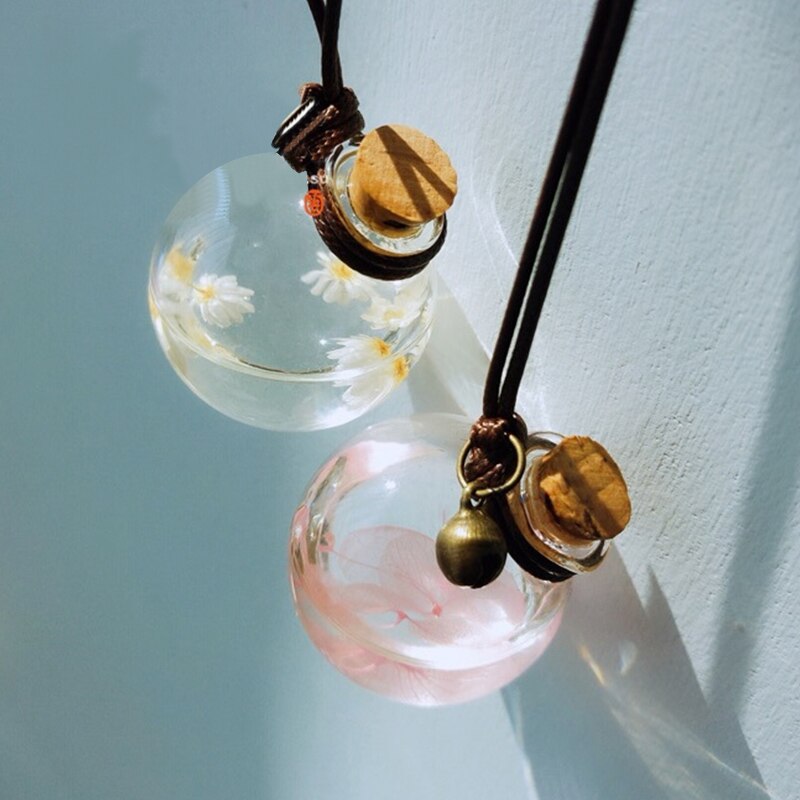 1pc auto parfumflesjes luchtverfrisser met etherische oliën van bloemen auto ornament parfum hanger lege hangende fles auto-styling