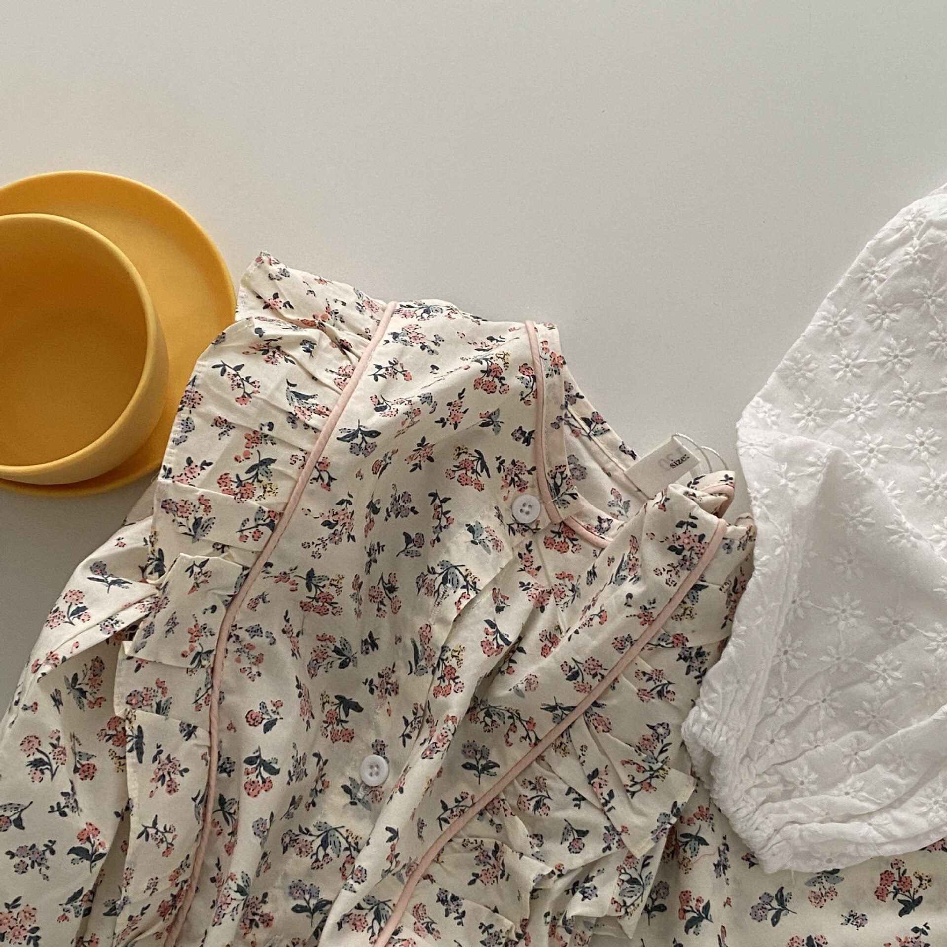 Camisa Floral con cuello redondo para niñas, Blusa con volantes, Tops de manga larga para bebés, ropa de princesa para niños pequeños, Primavera