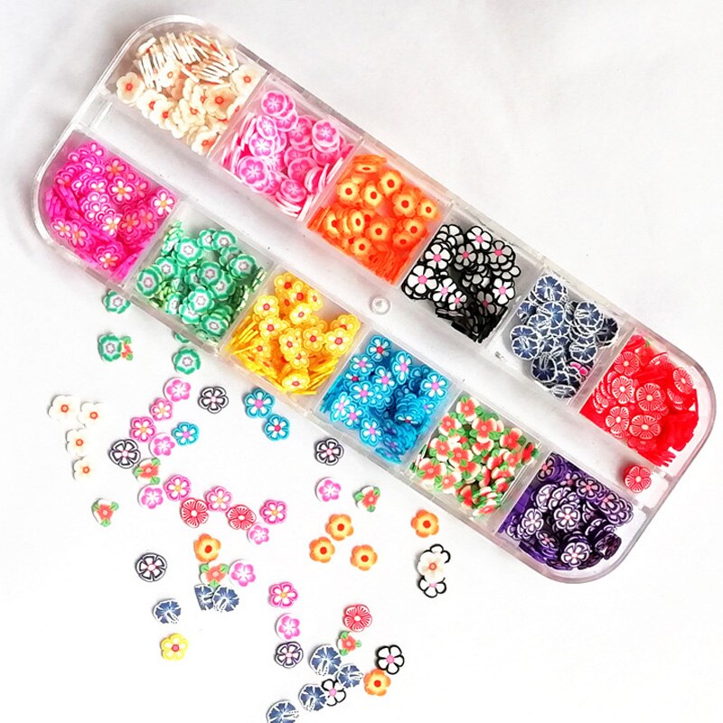 3d nail art tilbehør blandede blomster frugt skåret ler diy negle dekoration neglesmykker 12 gitter/æske
