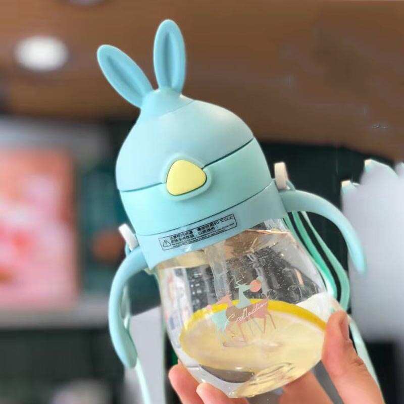 Taza de agua para niños, Pajita de plástico anticaída, hervidor sin BPA, material seguro y práctico, taza de dibujos animados, encantadora, súper Linda: Blue TXBB Rabbit