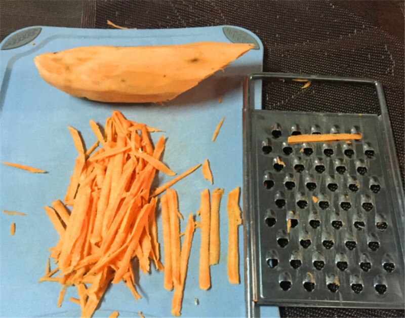 Rustfrit stål håndholdt rivejern køkkenredskab mini grøntsagsskærer slibning skiver frugt kartoffel radise frugt gulerod rivejern