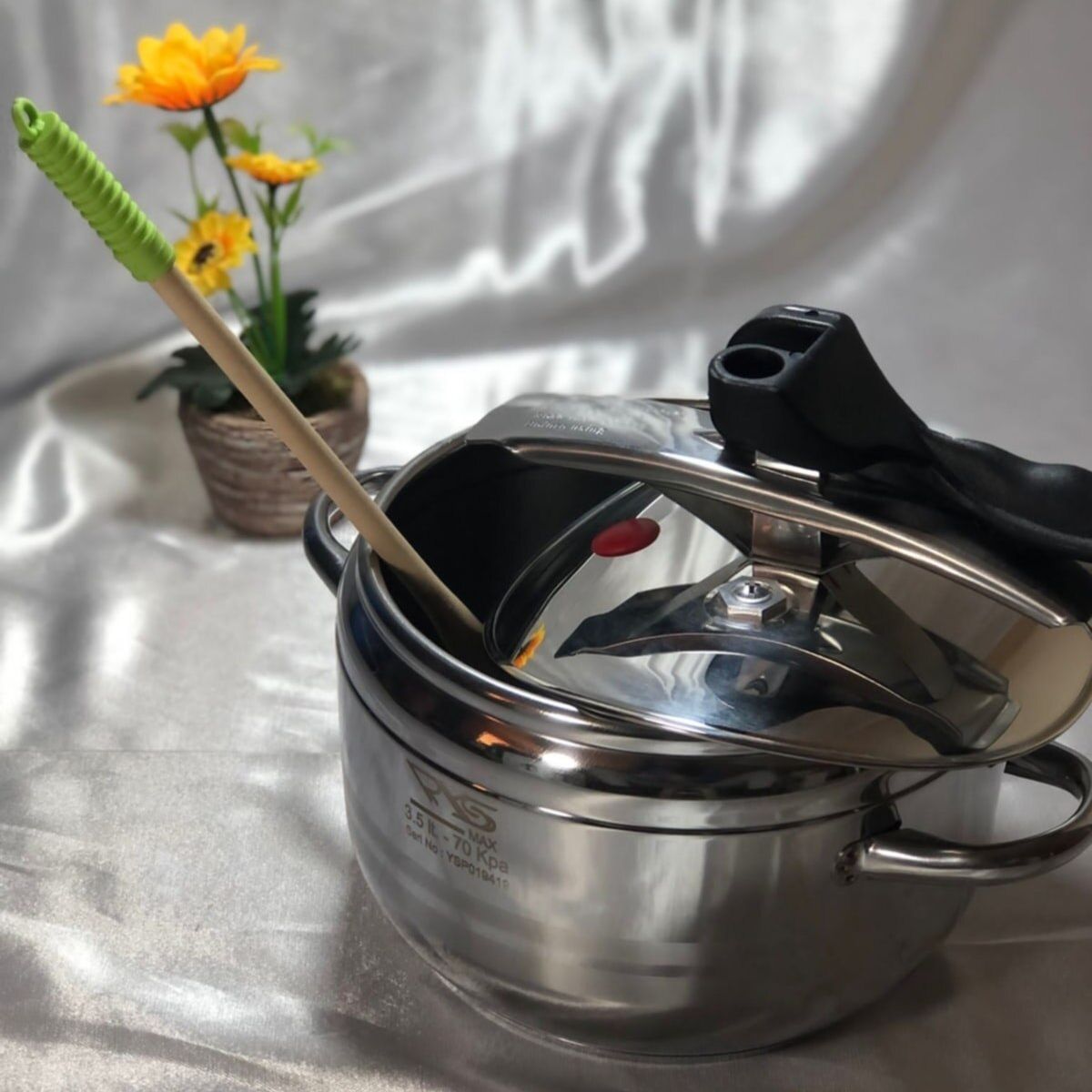 Pressure Cooker 3.5 Liter 18/10 Kitchen Accessories Utensils For Kitchen Saucepan Pressure Cooker Cookware Price Performance