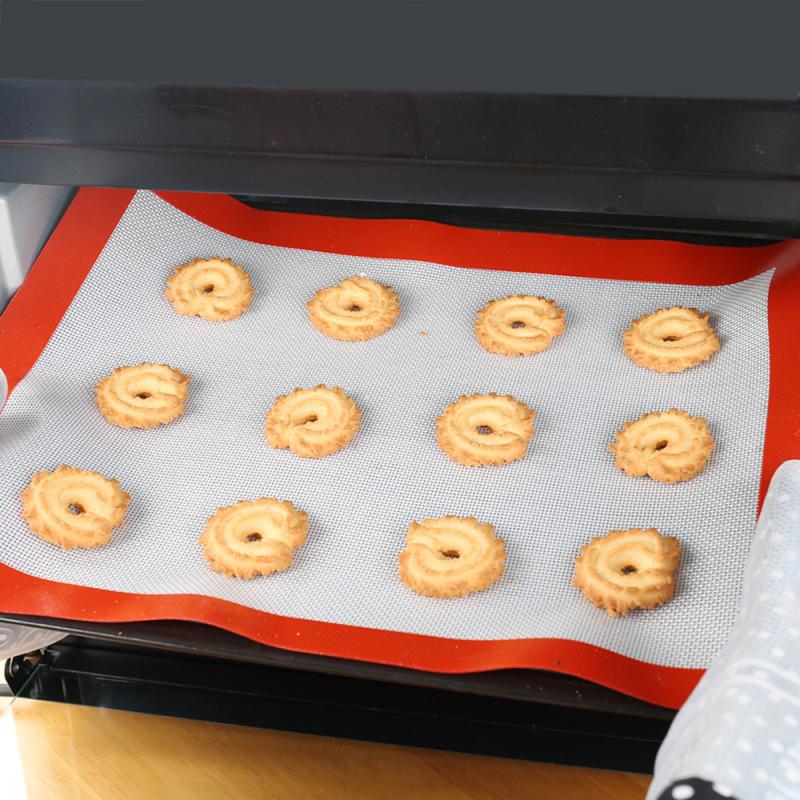 Reusable Silicone Macaron Baking Mat - For Bake Pans - Macaroon/Pastry/Cookie Making - Grade Nonstick
