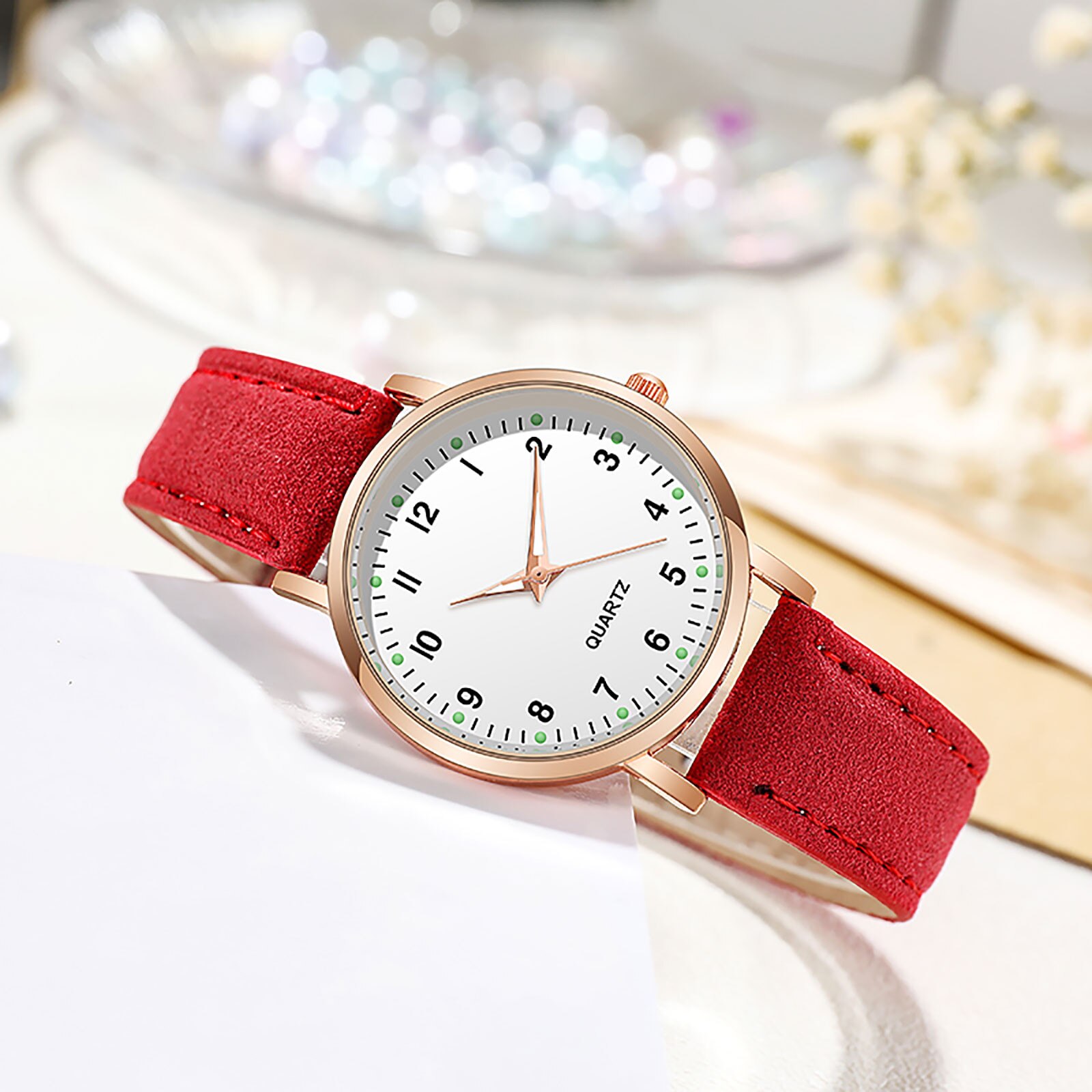 Retro Women's Luxury Leather Band Analog Quartz Wrist Watch Ladies Diamond-studded Luminous Watch Clock Zegarek Damski: Red