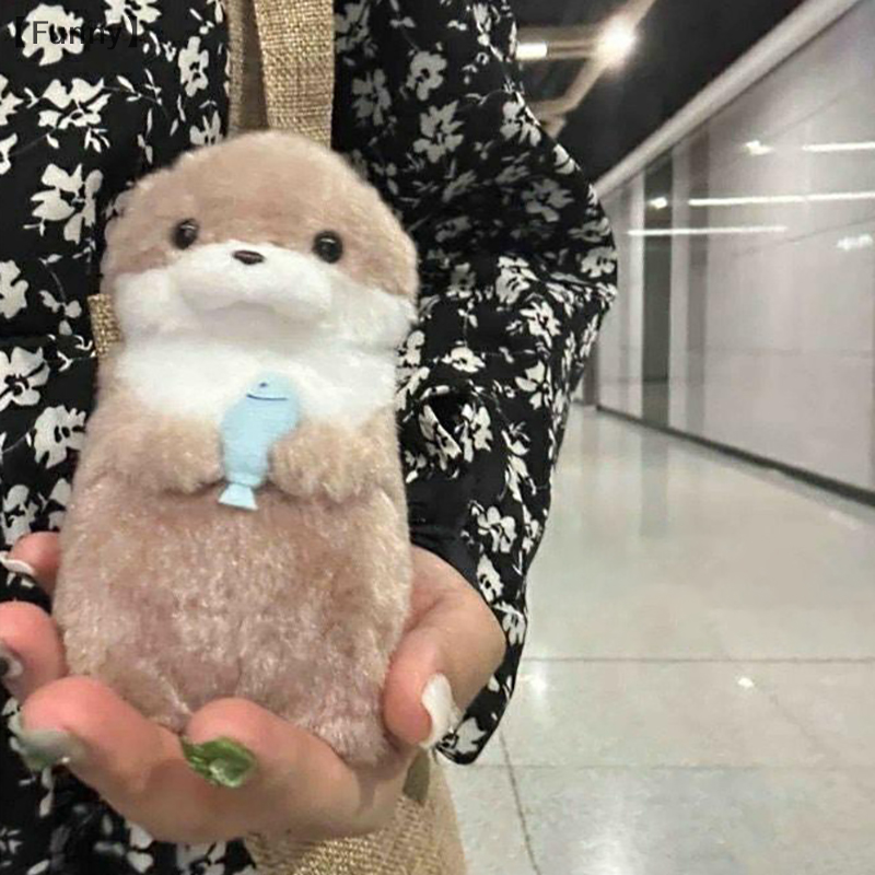 1-delige cartoon schattige otter met vis / kat en hond pluche sleutelhanger creatieve kawaii sleutelhanger rugzak hangende decoratie