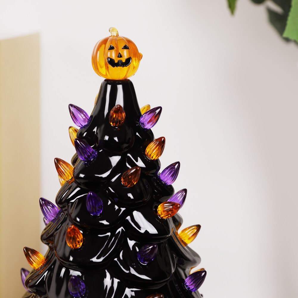 Decorazioni natalizie e di Halloween, albero in ceramica con luci arancioni e viola, aumentano l'atmosfera delle vacanze