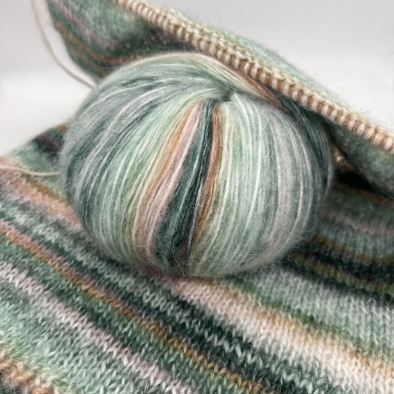 Gradient Rainbow Wool Thread Medium Coarse Wool Ball Handwoven Scarf DIY Crochet Soft Knitted Sweater Thread Knitting Yarn: Brown