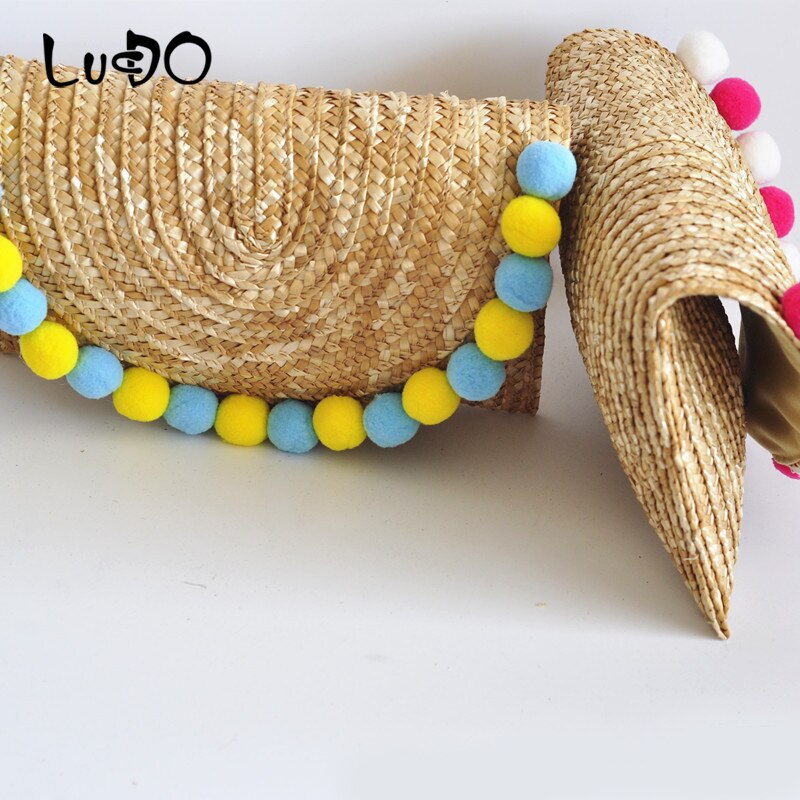 Bolso de paja para mujer, bolsa de mano tejida, paja de trigo trenzada, Bola de piel, decoración de verano salvaje, informal,