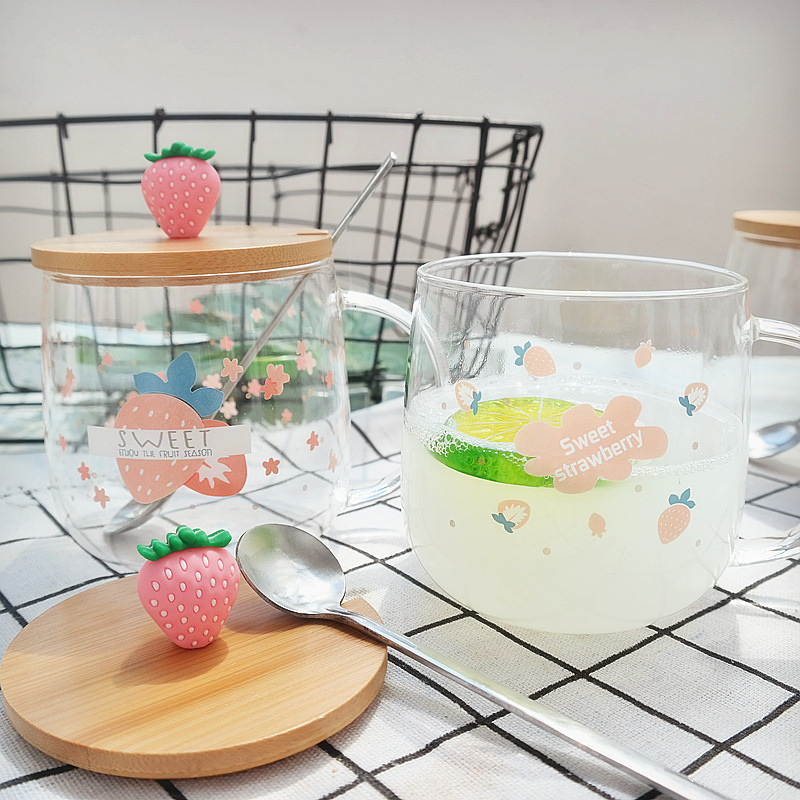 Cute Water Glass Transparent Mug Drinking Glasses with Handgrip 3d Lid Cartoon Strawberry 450ml Borosilicate Cup Juice Drinkware