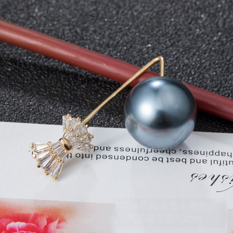 neue Perle Brosche Anti-Blendung Kleidung Festen Stift Blume Strass Metall Stifte Schnalle Broschen für Frauen Zubehör: 9