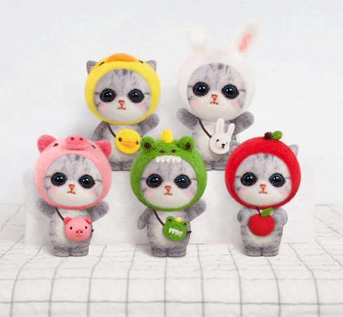 PUSSYCAT. wool needlepoint kit wool felt needle felting decoration craft needlecraft DIY ha