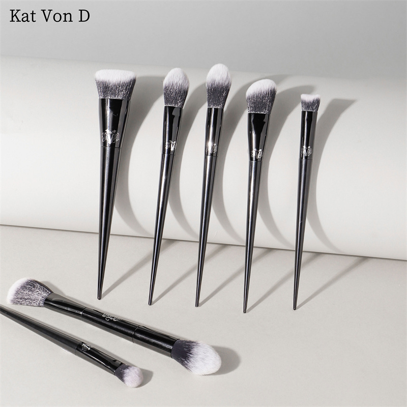 Kat Von D-brocha de maquillaje para base, colorete, resaltador, corrector en polvo, brocha para esculpir sombra de ojos, brochas de maquillaje de KVD