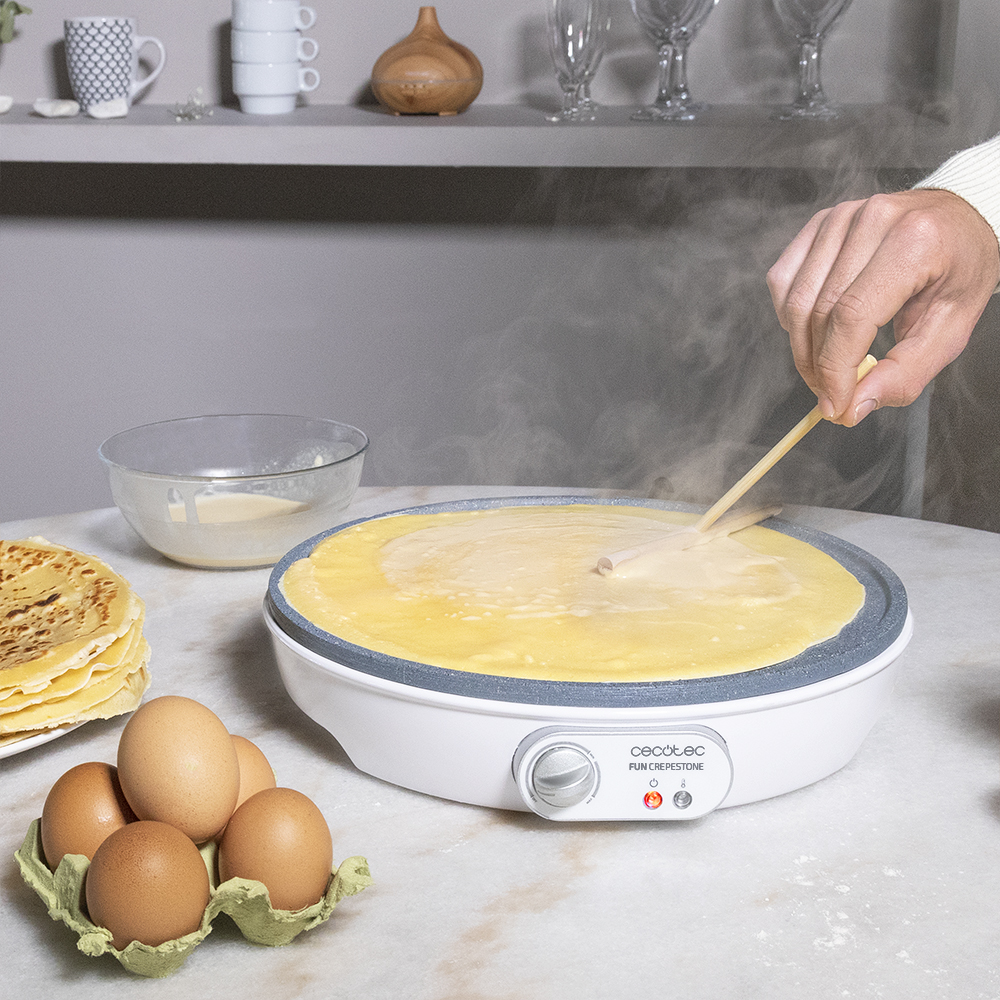 Cecotec Crepera eléctrica Fun Crepestone 1000W con Revestimiento RockStone y Potencia Regulable Blanco Plancha Cocina Fácil de Limpieza Uso Seguro Placa de 30,5 cm Rodillo Esparcidor de Masa y Espátula