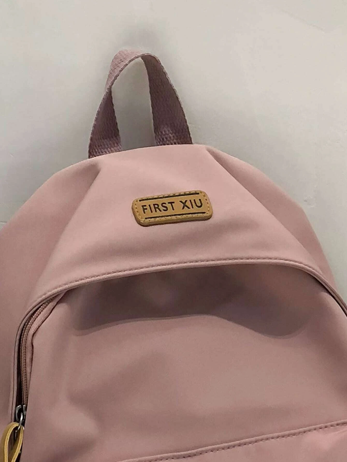 Mochila funcional con decoración de parches de letras, impermeable y ligera, de gran capacidad, para adolescentes, niñas, mujeres, estudiantes universitarios, cuello blanco