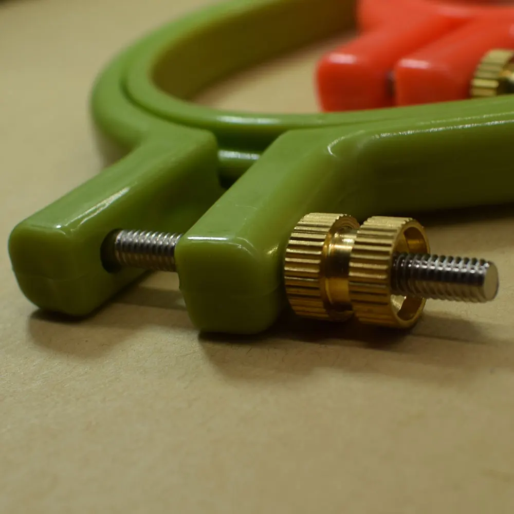 Adjustable Oval Embroidery Frames for Cross Stich Embroidery Hoop Ring Sewing Sewing Needlework Quilting Accesseries Tools