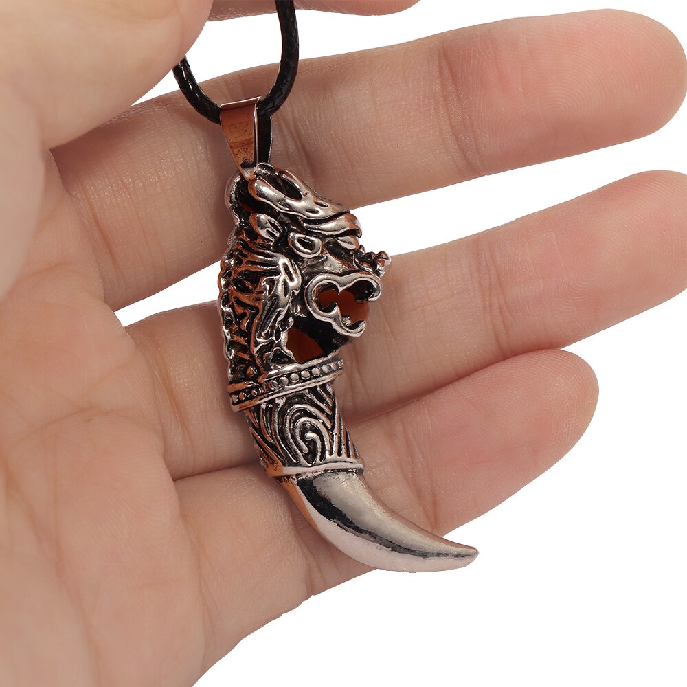 1pc Punk Stainless Steel Mens Domineering Wolf Tooth Shape Pendant Necklace Jewelry Personality Necklaces Jewelry