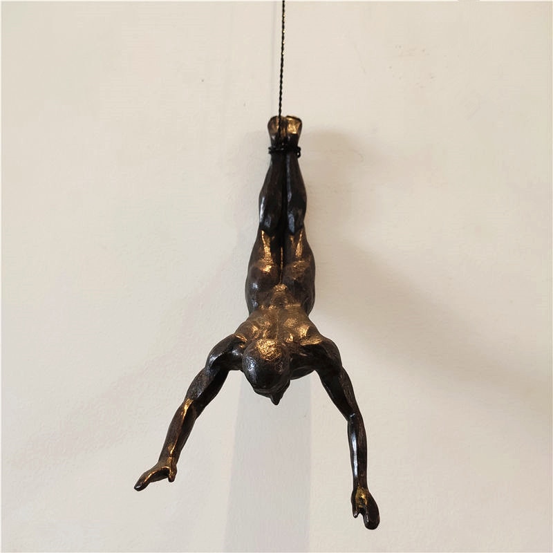 Klättring man industriell stil harts järn tråd vägghängande dekoration skulptur figurer retro staty dekor  tb01