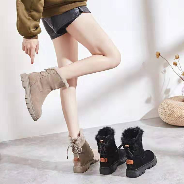 Botas de nieve para mujer, zapatos de invierno antideslizantes con suela gruesa de gran ayuda, novedad de , suela plana, zapatos de algodón de terciopelo salvaje plus soft bo