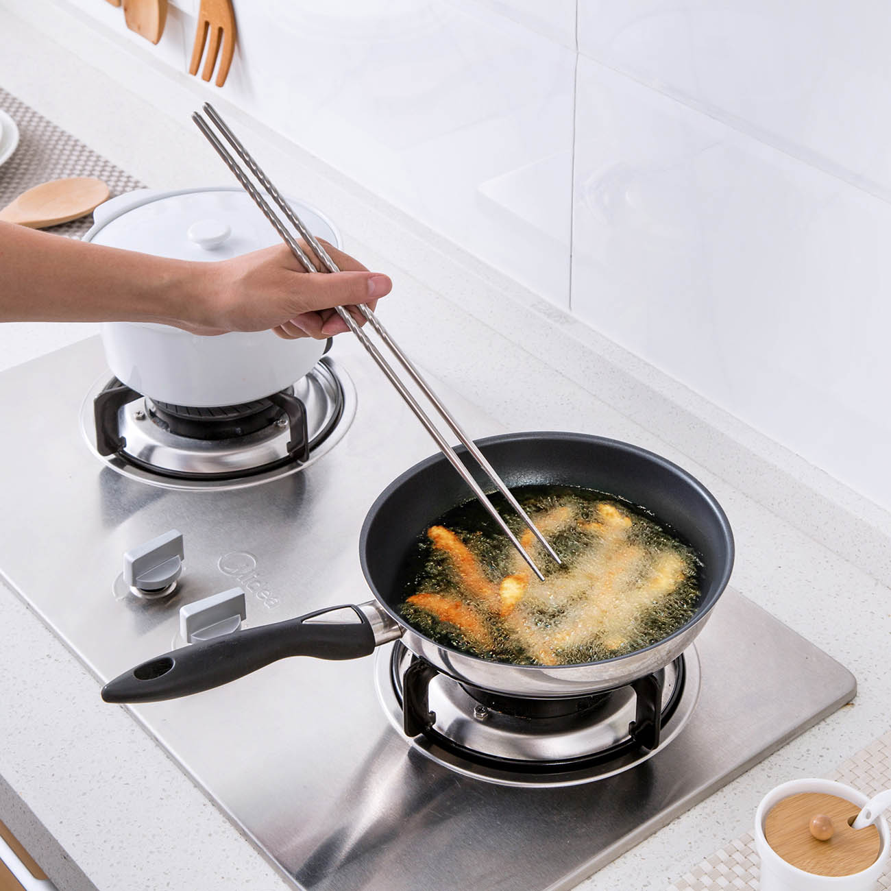 1Pair Stainless Steel Chopsticks Pot Long Chopsticks for Frying Food Cooking Healthy Chop Sticks Kitchen Tool Mildewproof