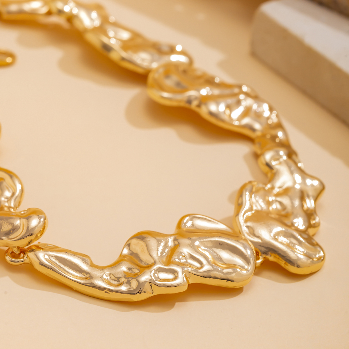 IngeSight.Z kreatywny nieregularny metalowy patchworkowy Choker naszyjnik dla kobiet w stylu Vintage Punk złoty kolor naszyjnik z obrożą Party biżuteria