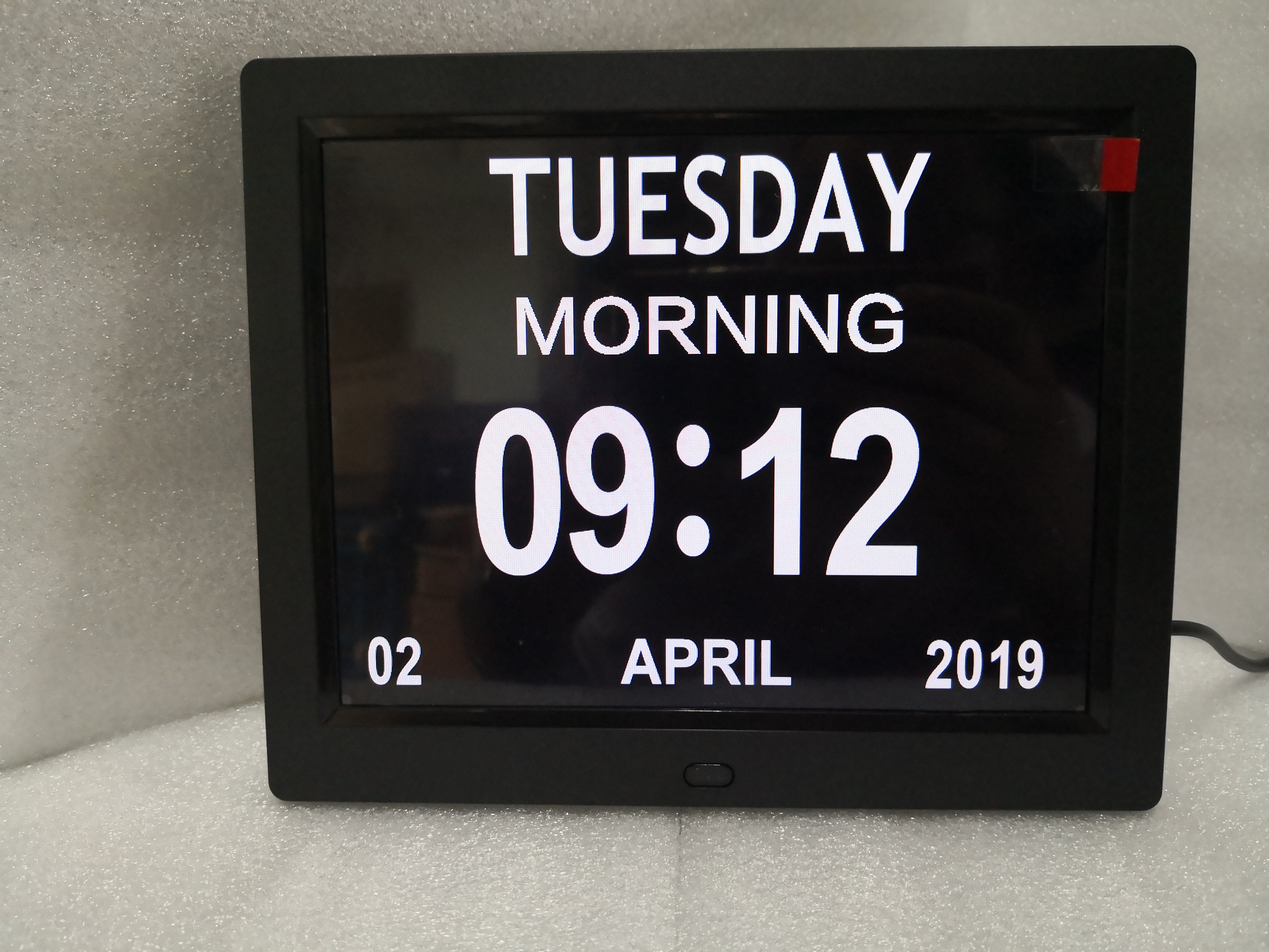 8-Zoll-Dienenzuhr, große digitale Kalenderuhr für Senioren, Uhr mit Datum und Uhr für ältere Menschen, digitale Uhr, großes Anzeige: Schwarz / AU Stecker